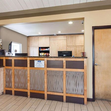 Howard Johnson By Wyndham National City/San Diego South Esterno foto